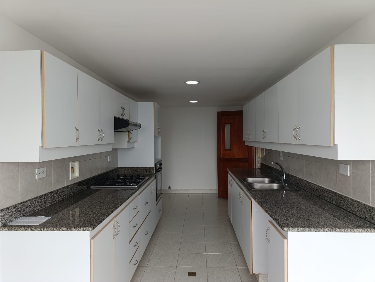 Apartamento en arriendo en El Poblado, Medellín · foto 6 de 18