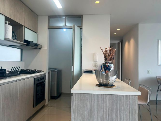 Apartamento de 3 alcobas en arriendo en Loma Del Esmeraldal, Envigado, 125 m² · foto 7 de 18