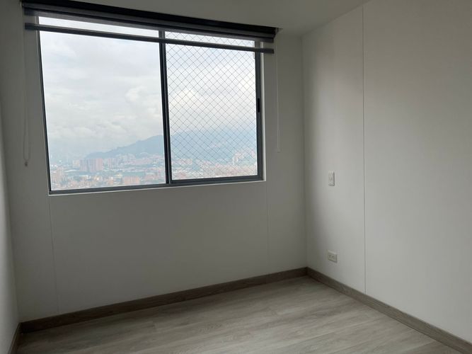 Apartamento de 3 alcobas en arriendo en Loma Benedictinos, Medellín, 98 m² · foto 12 de 18