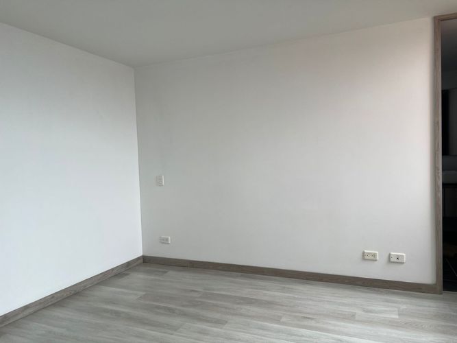 Apartamento de 3 alcobas en arriendo en Loma Benedictinos, Medellín, 98 m² · foto 13 de 18