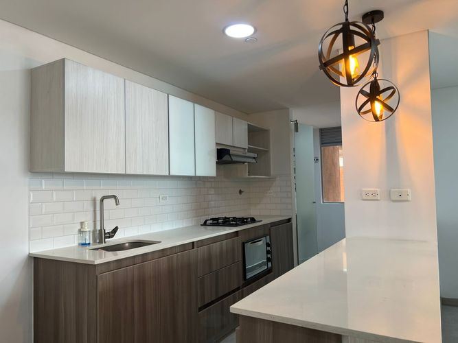 Apartamento de 3 alcobas en arriendo en Loma Benedictinos, Medellín, 98 m² · foto 5 de 18
