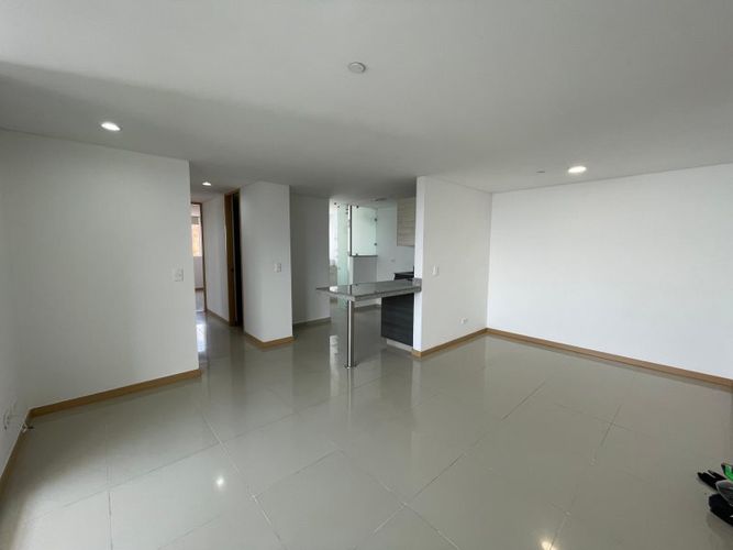 Apartamento de 3 alcobas en arriendo en Guaduales De La Abadia, Envigado, 75 m² · foto 4 de 14