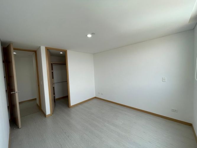 Apartamento de 3 alcobas en arriendo en Guaduales De La Abadia, Envigado, 75 m² · foto 8 de 14
