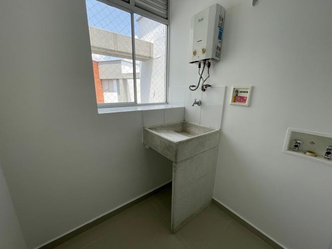 Apartamento de 3 alcobas en arriendo en Guaduales De La Abadia, Envigado, 75 m² · foto 12 de 14