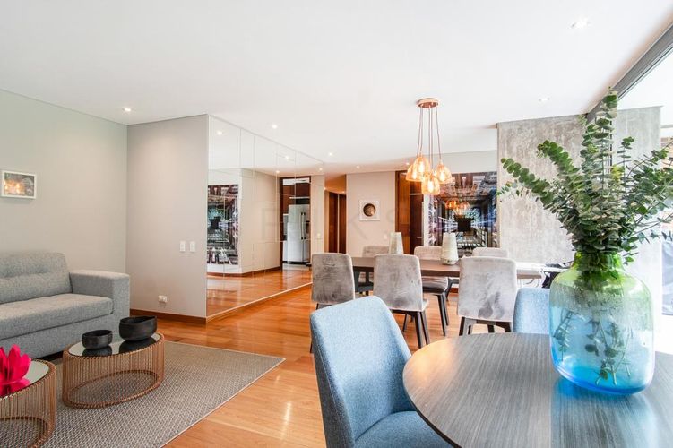 Apartamento de 3 alcobas en venta en Chico Norte, Bogotá, 173 m² · foto 4 de 19