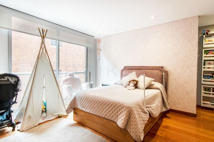 Apartamento de 3 alcobas en venta en Chico Norte, Bogotá, 173 m² · foto 10 de 19
