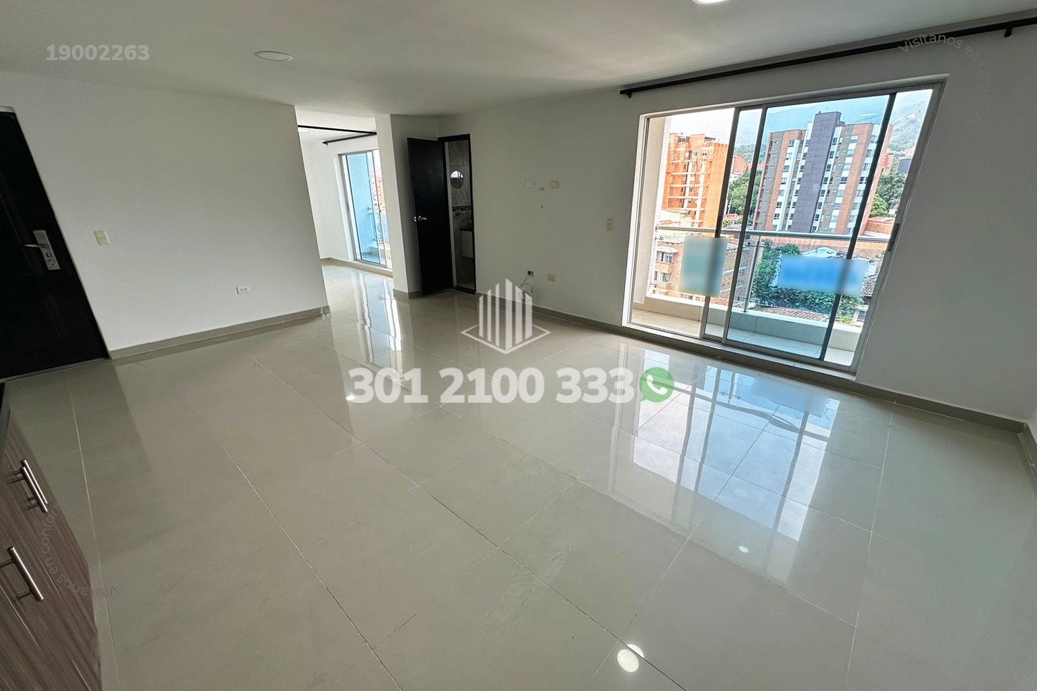 Apartamento en arriendo en Laureles, Medellín · foto 2 de 24