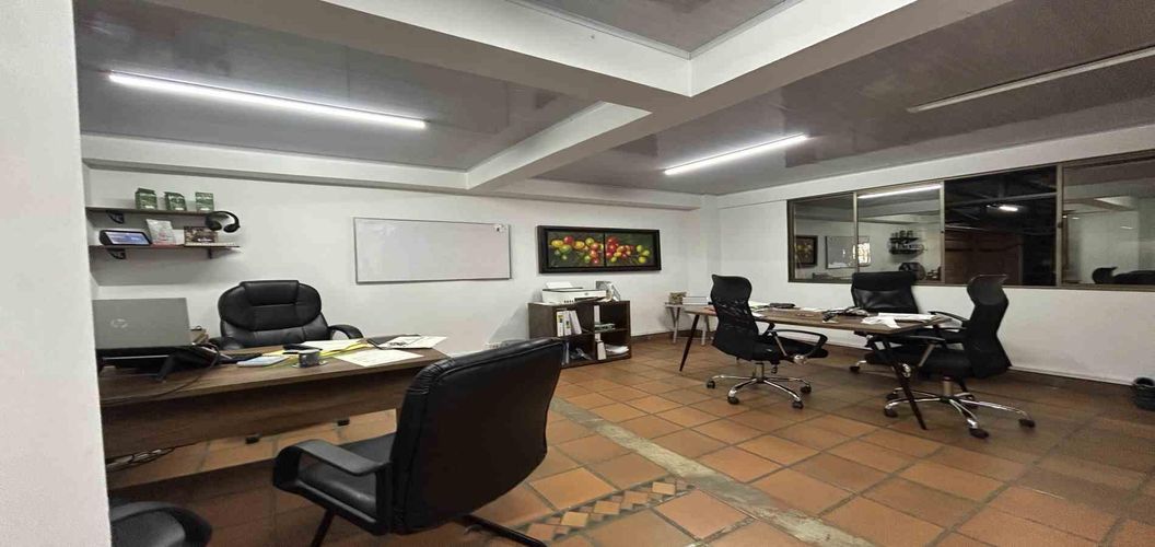 Bodega en venta en Ub. Villa Fanny, Dosquebradas, 484 m² · foto 4 de 21