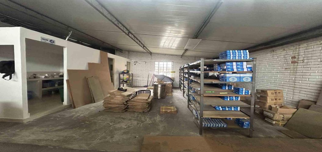 Bodega en venta en Ub. Villa Fanny, Dosquebradas, 484 m² · foto 18 de 21
