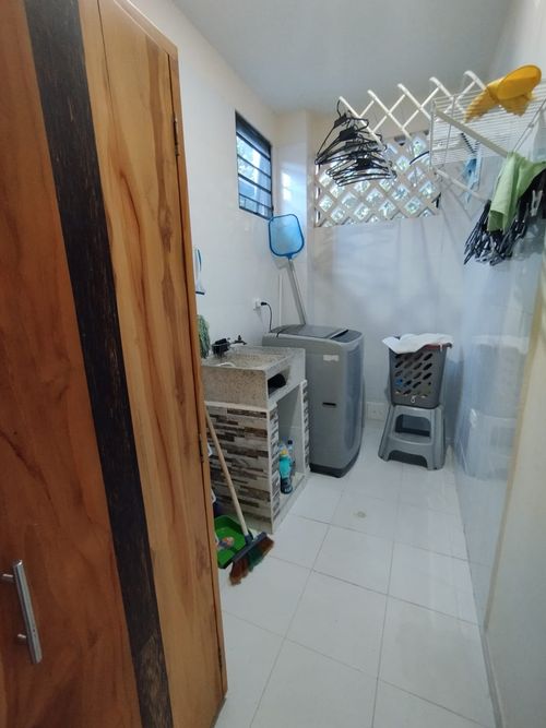 Casa de 4 alcobas en venta en Ricaurte, 226 m² · foto 8 de 24