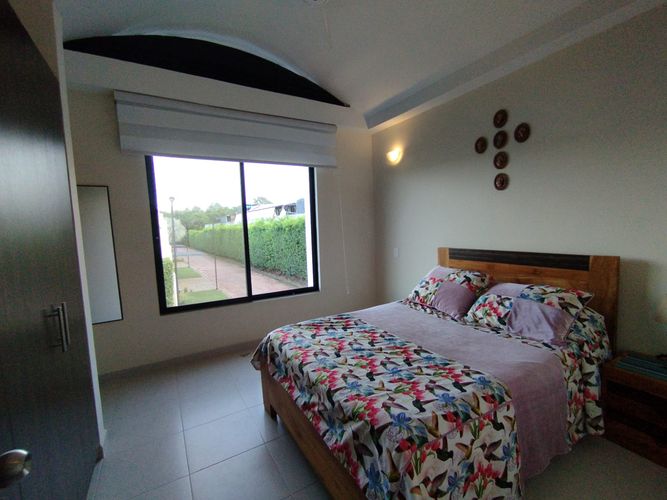 Casa de 4 alcobas en venta en Ricaurte, 226 m² · foto 20 de 24