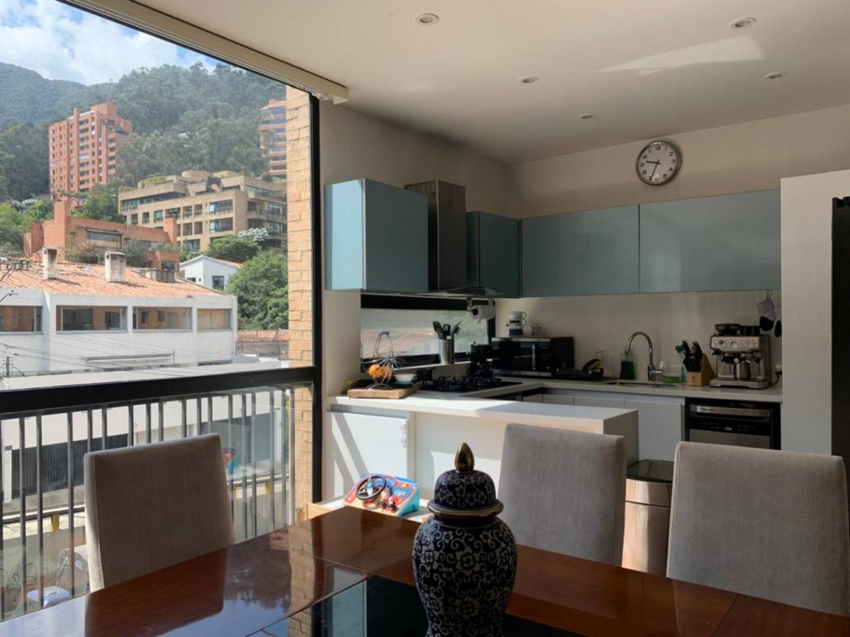 Apartamento en venta en El Refugio, Bogotá · foto 4 de 24