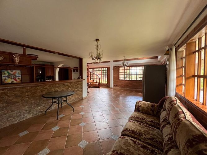 Casa de 4 alcobas en venta en El Porvenir, Rionegro, 300 m² · foto 9 de 19