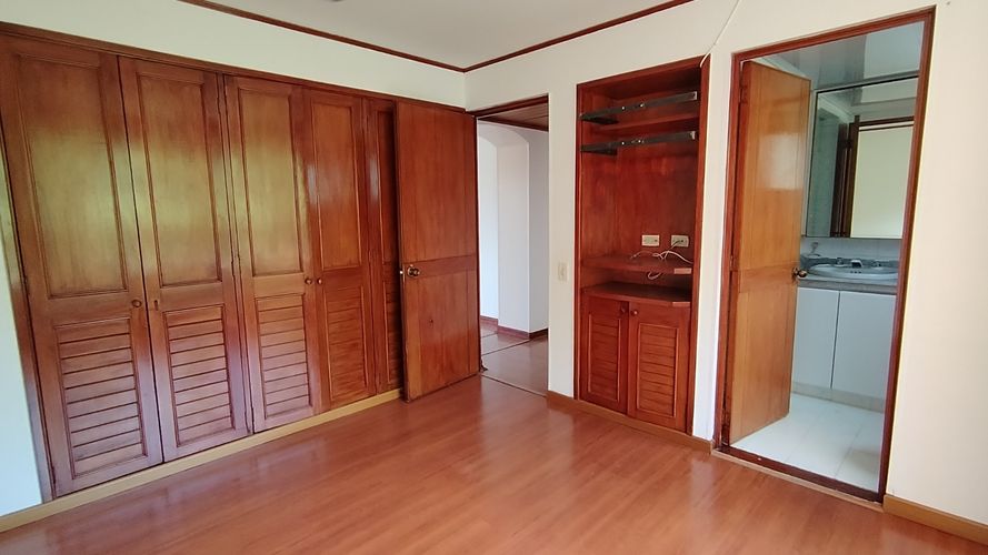 Apartamento de 4 alcobas en venta en Colina Campestre, Bogotá, 82 m² · foto 11 de 22