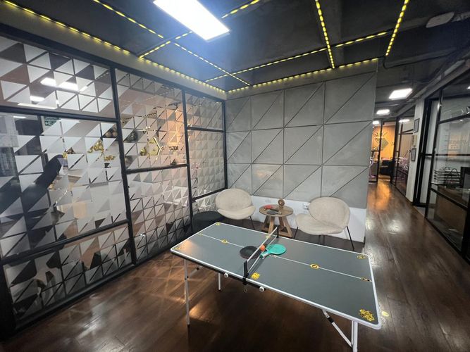 Oficina en arriendo en El Poblado, Medellín, 180 m² · foto 5 de 11