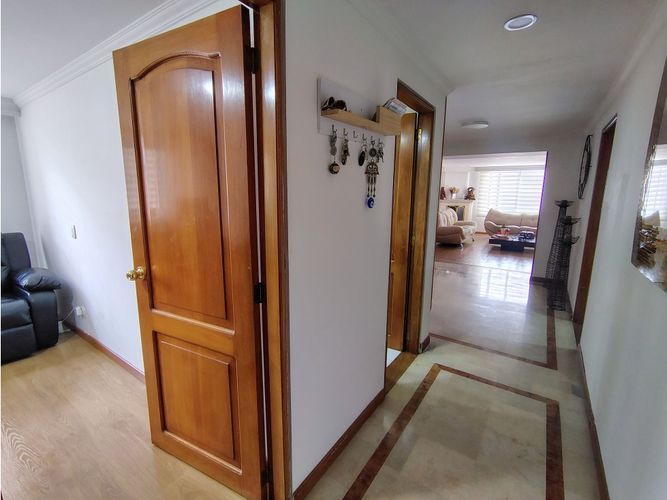 Apartamento en venta en Santa Barbara, Bogotá · foto 8 de 20