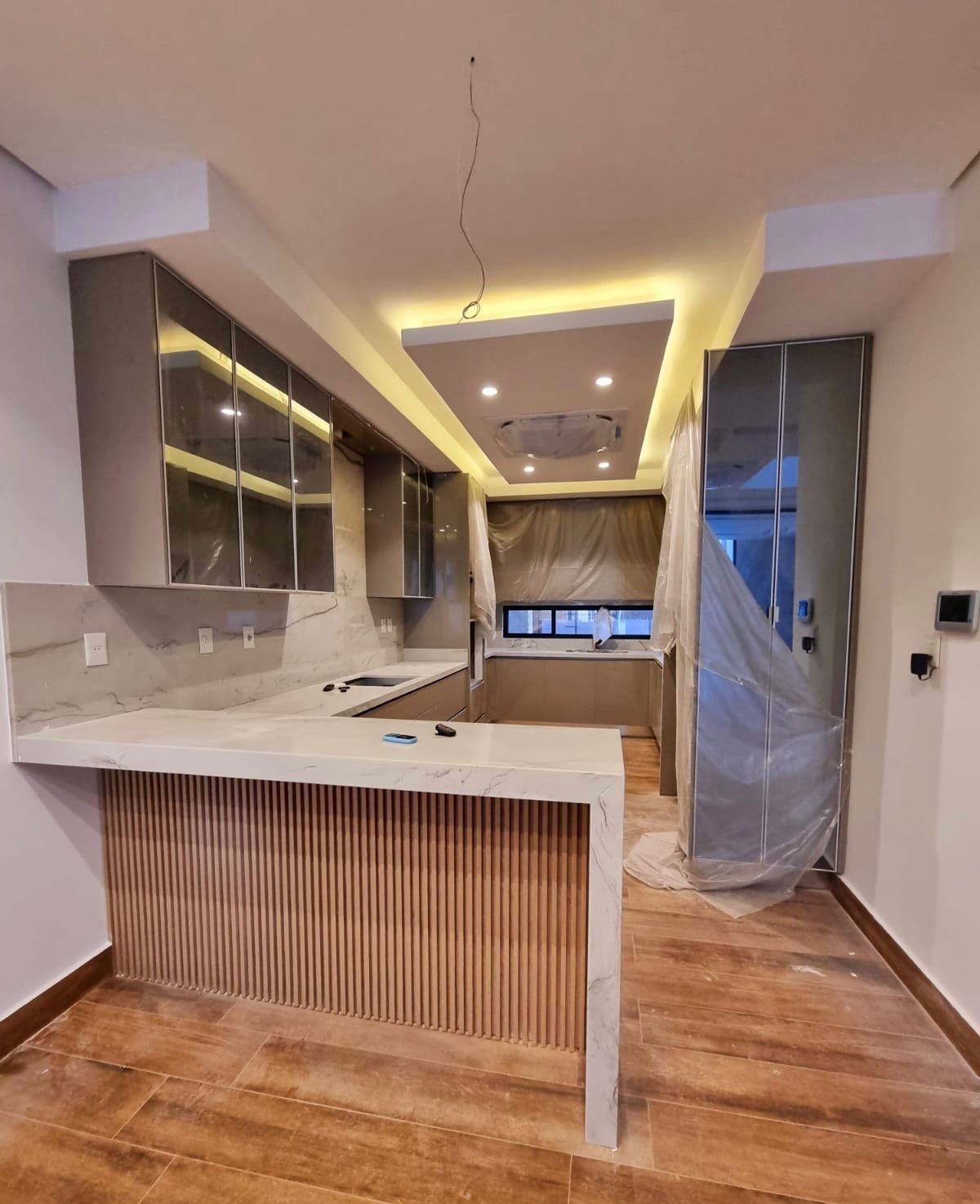ALQUILO DUPLEX DE LUJO EN FERNANDO DE LA MORA ZONA NORTE — foto 2