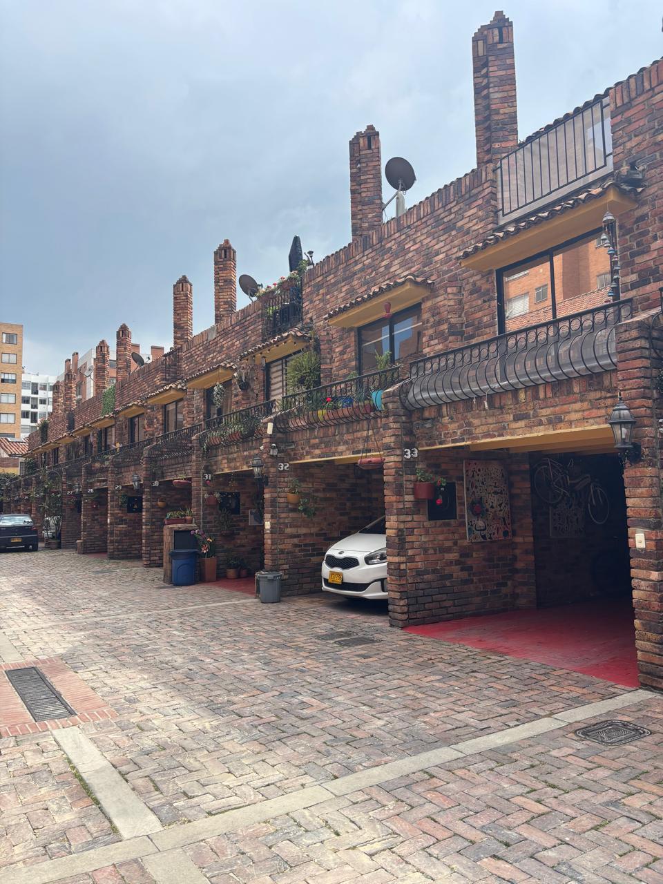 Casa en venta en Cedritos, Bogotá · foto 2 de 22