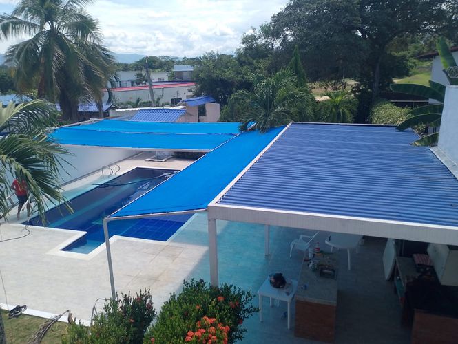 Casa de 4 alcobas en venta en Llano Pozo, Ricaurte, 714 m² · foto 2 de 17