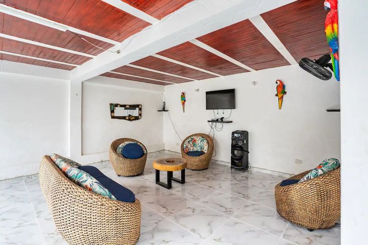 Casa de 4 alcobas en venta en Llano Pozo, Ricaurte, 714 m² · foto 6 de 17