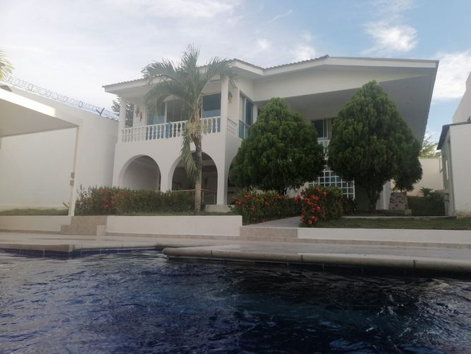 Casa de 4 alcobas en venta en Llano Pozo, Ricaurte, 714 m² · foto 8 de 17