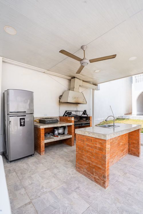 Casa de 4 alcobas en venta en Llano Pozo, Ricaurte, 714 m² · foto 12 de 17