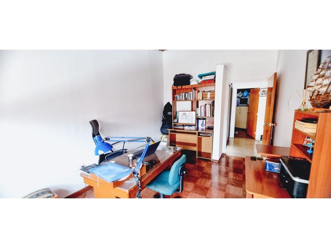 Casa de 6 alcobas en venta en Engativa Zona Urbana, Bogotá, 200 m² · foto 9 de 18