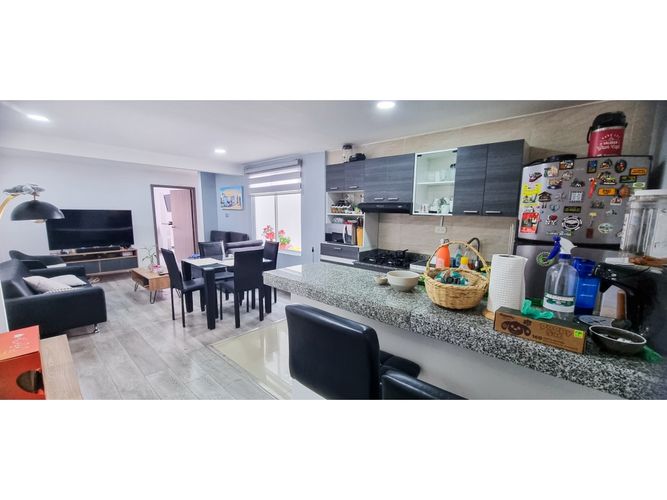Casa de 6 alcobas en venta en Engativa Zona Urbana, Bogotá, 365 m² · foto 4 de 14