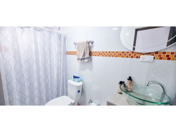 Casa de 6 alcobas en venta en Engativa Zona Urbana, Bogotá, 365 m² · foto 9 de 14
