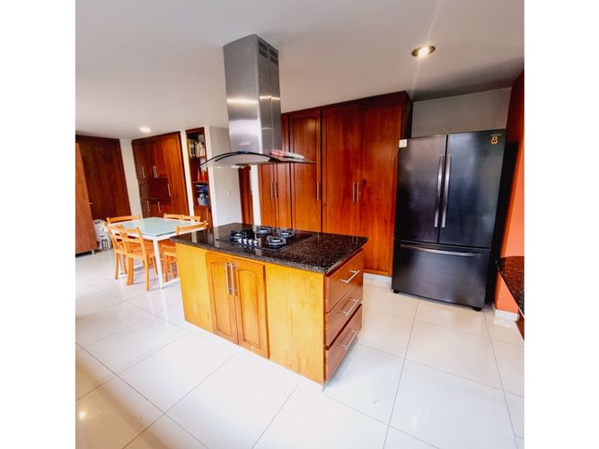 Casa de 5 alcobas en venta en Quintas Del Bosque, Cajicá, 329 m² · foto 7 de 24