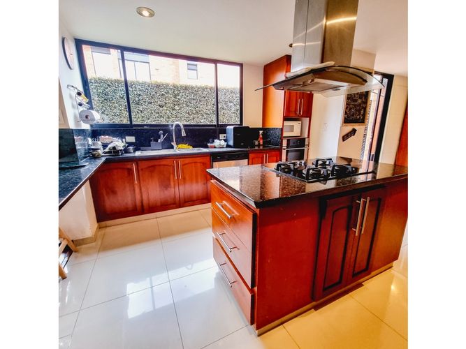 Casa de 5 alcobas en venta en Quintas Del Bosque, Cajicá, 329 m² · foto 8 de 24