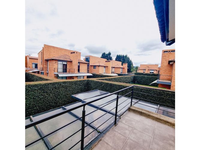 Casa de 5 alcobas en venta en Quintas Del Bosque, Cajicá, 329 m² · foto 18 de 24