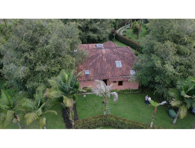 Finca en venta en Cabeceras De Llanogrande, Rionegro, 600 m² · foto 2 de 24