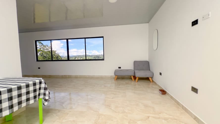 Casa de 4 alcobas en venta en El Socorro, Marinilla, 1313 m² · foto 5 de 14