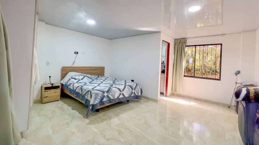 Casa de 4 alcobas en venta en El Socorro, Marinilla, 1313 m² · foto 6 de 14