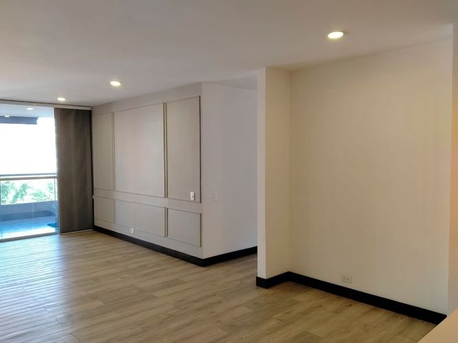 Apartamento de 3 alcobas en arriendo en El Poblado, Medellín, 150 m² · foto 8 de 19