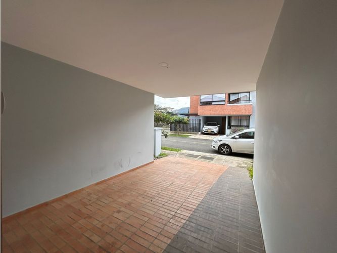 Casa de 3 alcobas en venta en Lomitas, La Ceja, 160 m² · foto 16 de 24