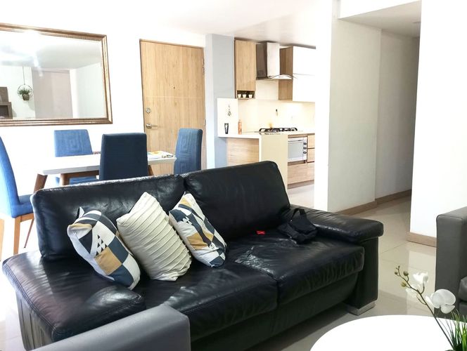 Apartamento de 3 alcobas en venta en El Poblado, Medellín, 110 m² · foto 2 de 14