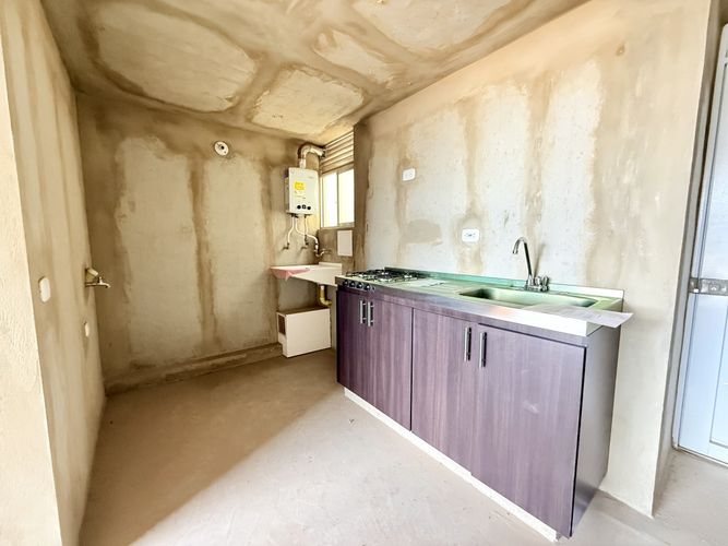 Apartamento de 3 alcobas en venta en Fac, Madrid, 62 m² · foto 4 de 16