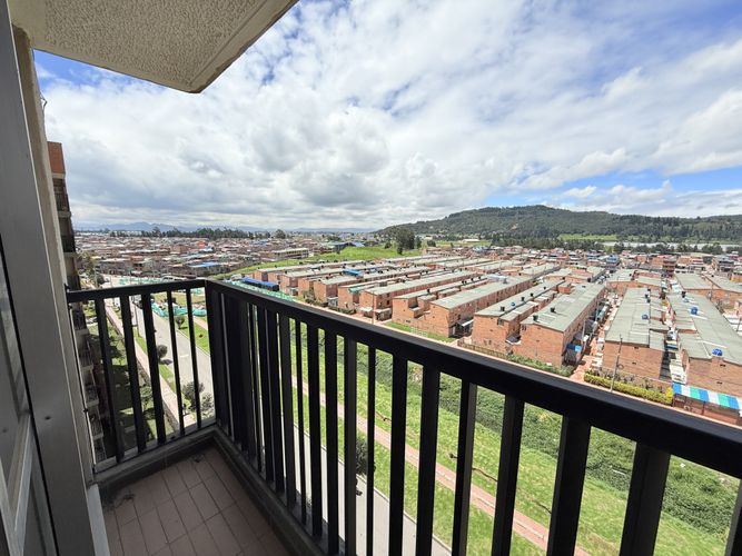 Apartamento de 3 alcobas en venta en Fac, Madrid, 62 m² · foto 6 de 16