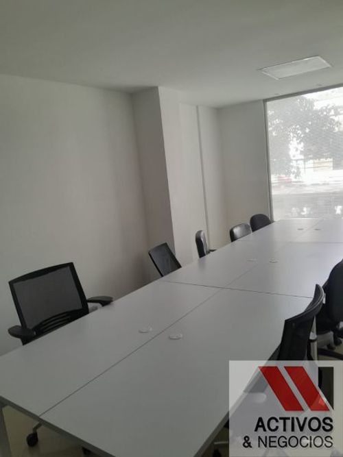 Oficina en arriendo en Suramericana, Medellín, 35 m² · foto 3 de 3