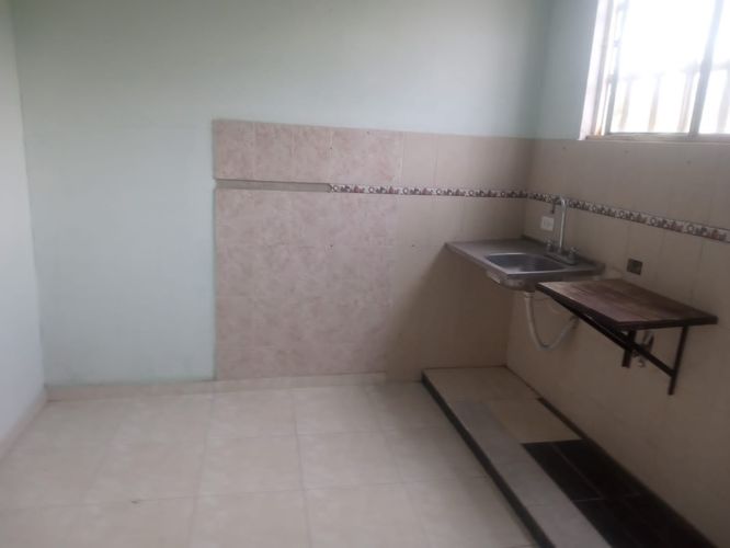 Casa de 3 alcobas en venta en Salada, Girardot, 144 m² · foto 2 de 8