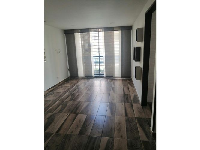 Apartamento de 2 alcobas en venta en Zona Centro, Madrid, 54 m² · foto 3 de 24