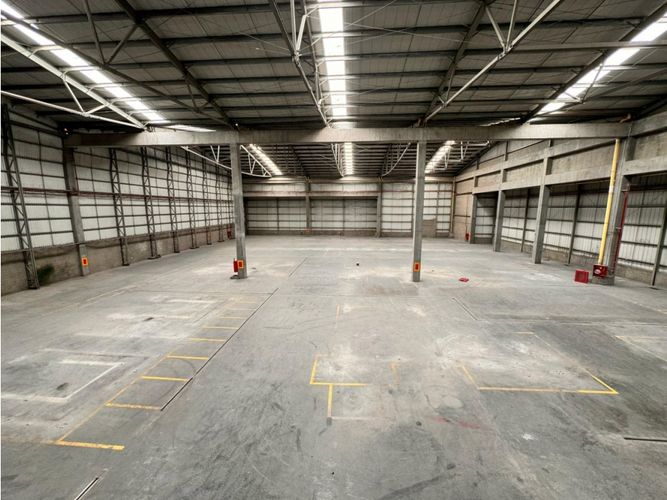 Bodega en arriendo en San Antonio, Guarne, 3100 m² · foto 2 de 7