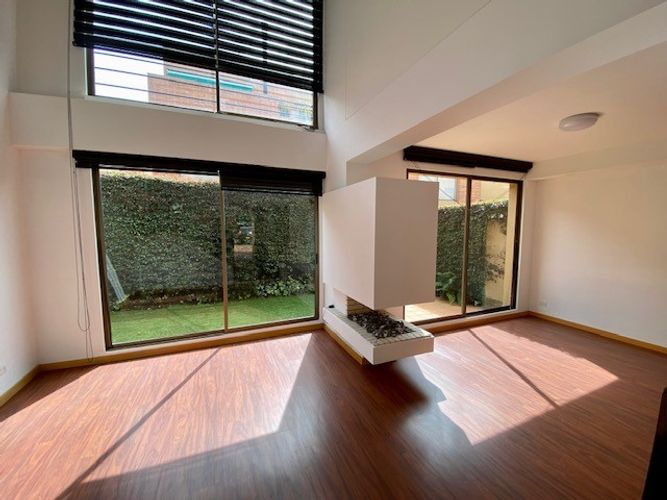 Casa de 4 alcobas en venta en Casa Blanca, Bogotá, 179 m² · foto 2 de 23