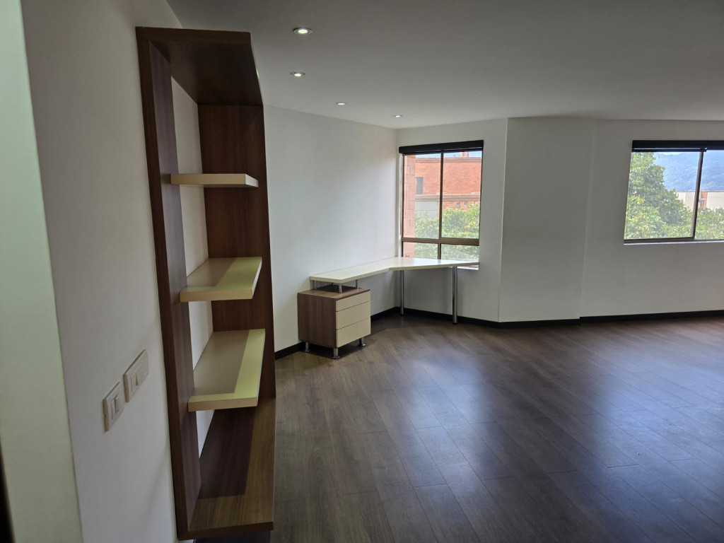Apartamento en arriendo en El Poblado, Medellín · foto 9 de 19