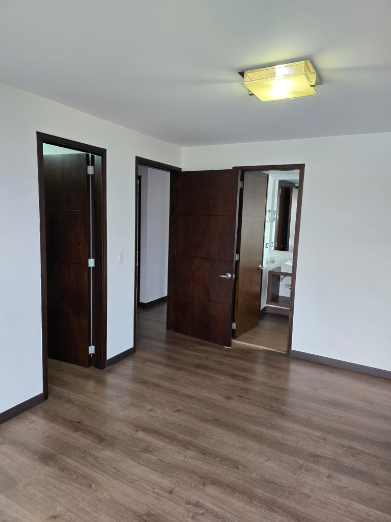 Apartamento en arriendo en El Poblado, Medellín · foto 10 de 19