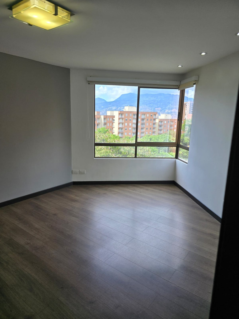 Apartamento en arriendo en El Poblado, Medellín · foto 11 de 19