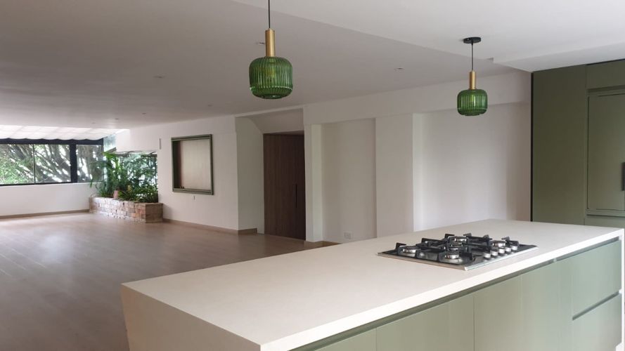 Apartamento de 4 alcobas en venta en Lalinde, Medellín, 295 m² · foto 7 de 24