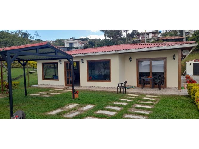 Casa de 6 alcobas en venta en Villa Colombia, Cali · foto 2 de 16